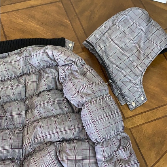 #  Guess Jacket - Picture 11 of 16